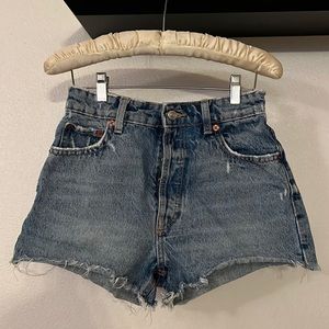 Zara Women’s High Rise Button Fly Blue Denim Shorts Size 34